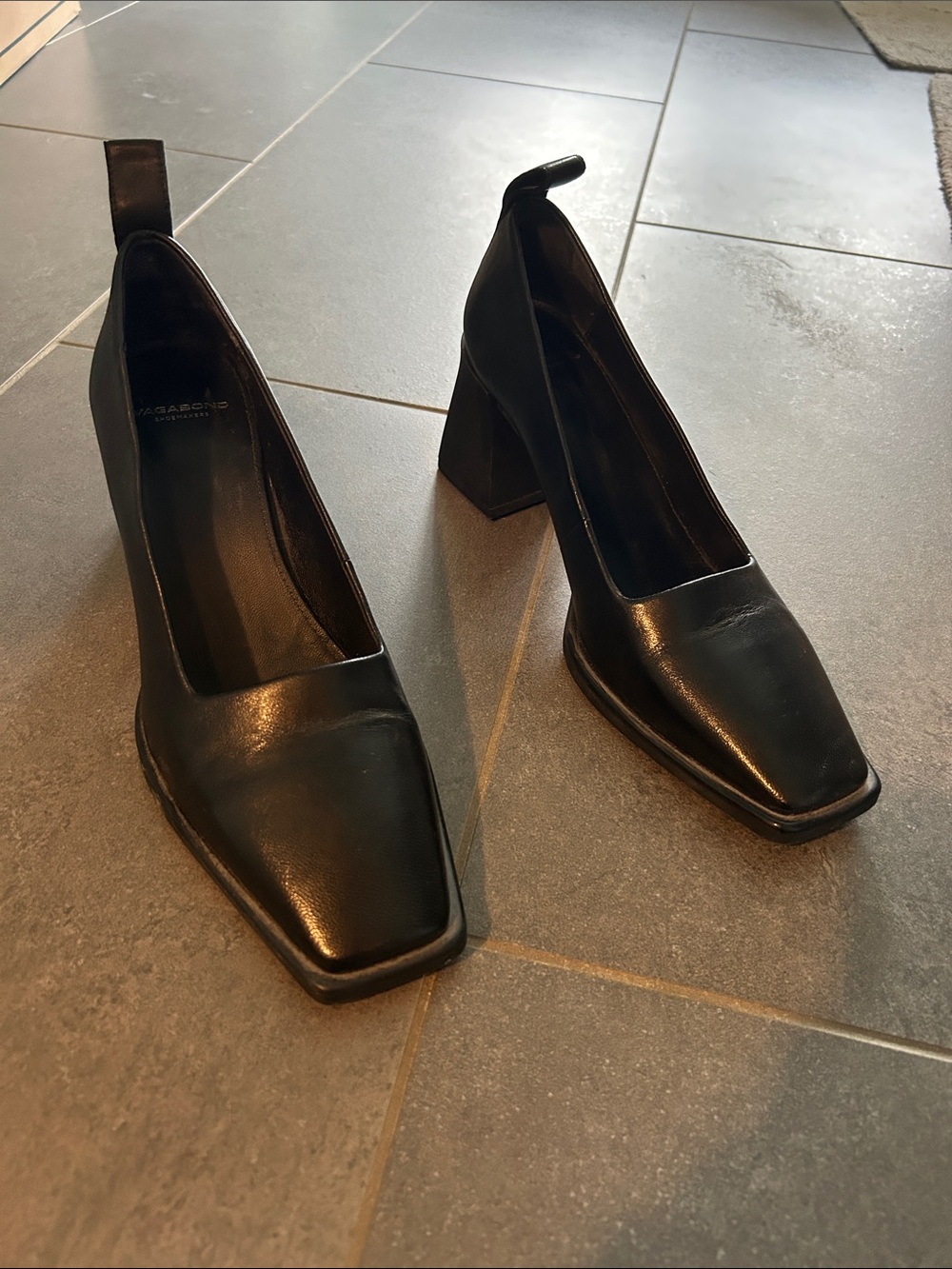 Vagabond Black Square-Toe Block Heel Pumps